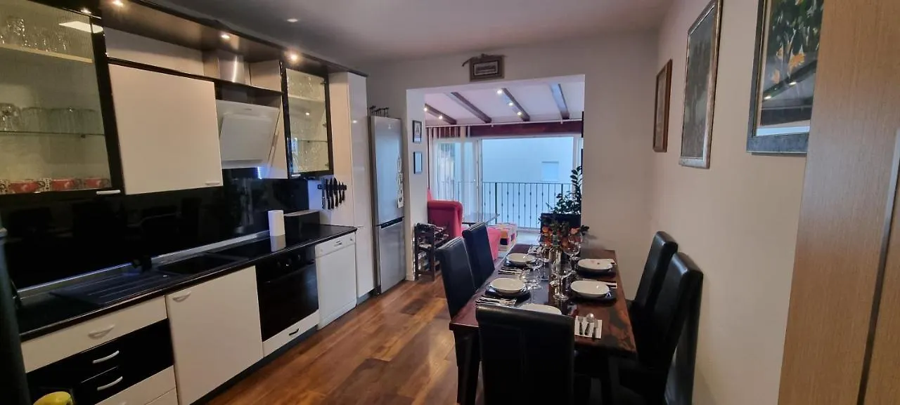 Luxurious Three Bedrooms Apartment With Two Terraces Kastela 0*,  Croatia